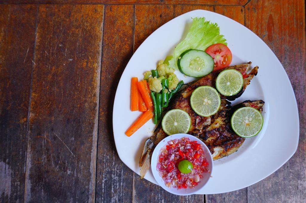 Yulia 2 Homestay Sanur Luaran gambar